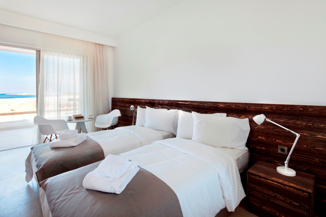 Amphora Hotel & Suites