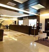 Yassat Gloria Hotel & Apartments