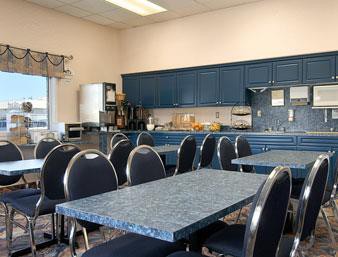 Super 8 by Wyndham Medicine Hat AB