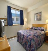Super 8 by Wyndham Medicine Hat AB