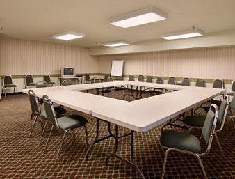 Super 8 by Wyndham Swan River MB