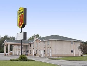 Super 8 Taber
