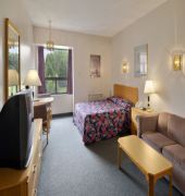 Super 8 by Wyndham Mt Hope Hamilton Intl Arpt ON