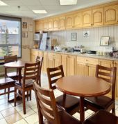 Super 8 Whitecourt