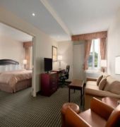 Viscount Gort Hotel