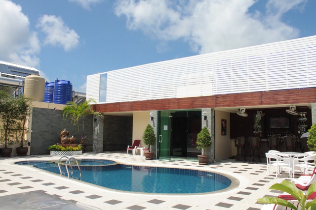 Patong Hemingway's Hotel