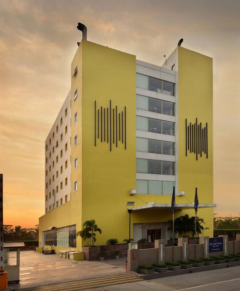 Tulip Inn West Delhi Hotel