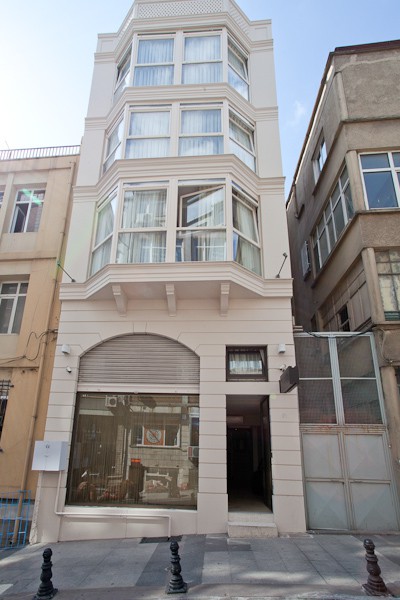 Mono Suites