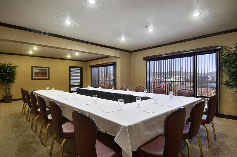 Red Lion Hotel & Casino