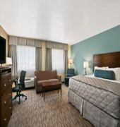 Baymont Inn & Suites Minot