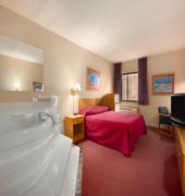 Baymont by Wyndham Muncie Near Ball State University