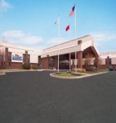 Baymont by Wyndham Muncie Near Ball State University