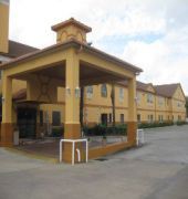 Days Inn & Suites Pasadena