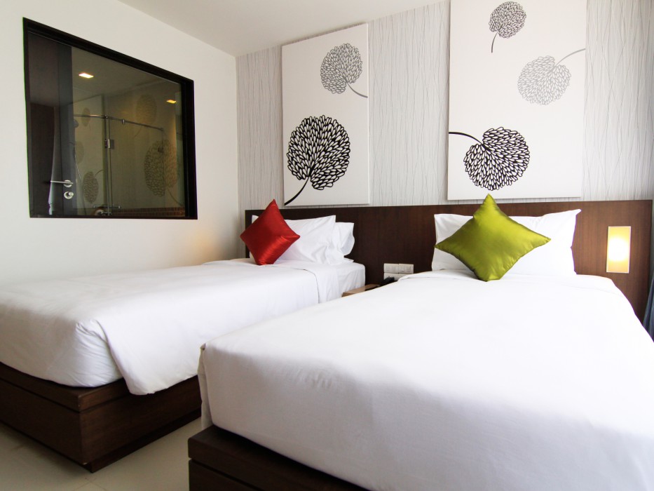 Eastin Easy Patong Phuket