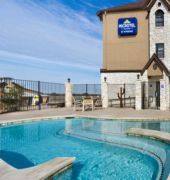 Microtel Inn & Suites by Wyndham Buda