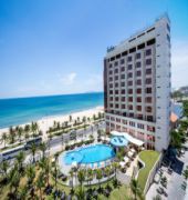 Holiday Beach Hotel