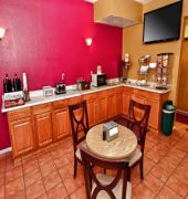 Rodeway Inn & Suites